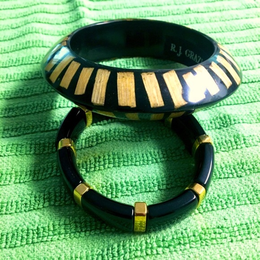 Two bracelets - Picture 2 of 5